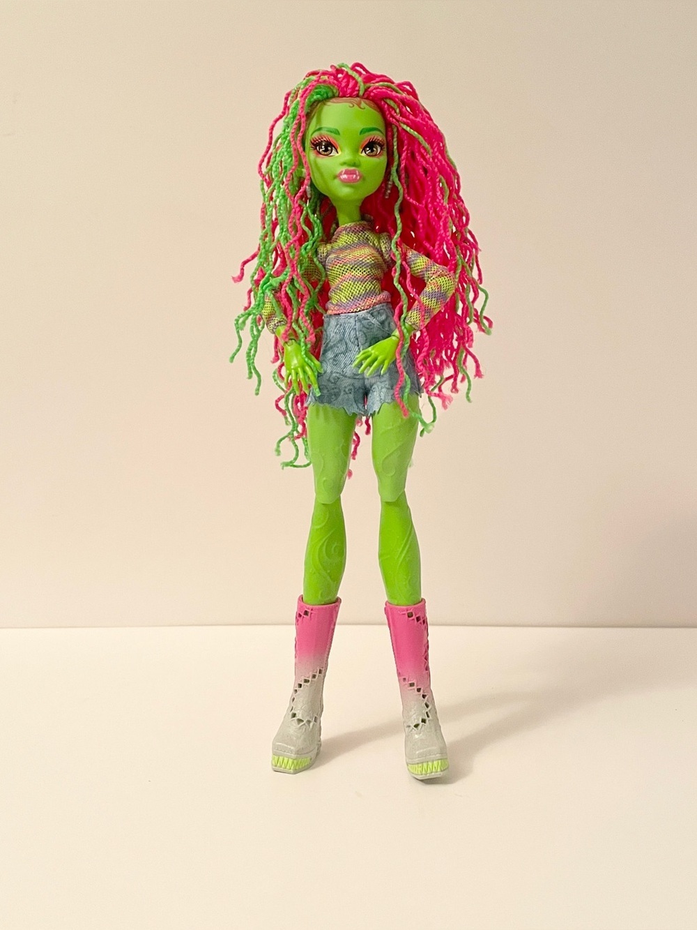 Monster High G3 Venus McFlytrap Core Doll Pink Green Braids Mattel